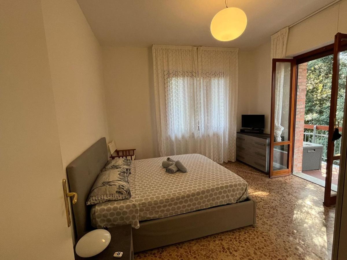 Casa Alexander Apartamento Marina di Massa Exterior foto